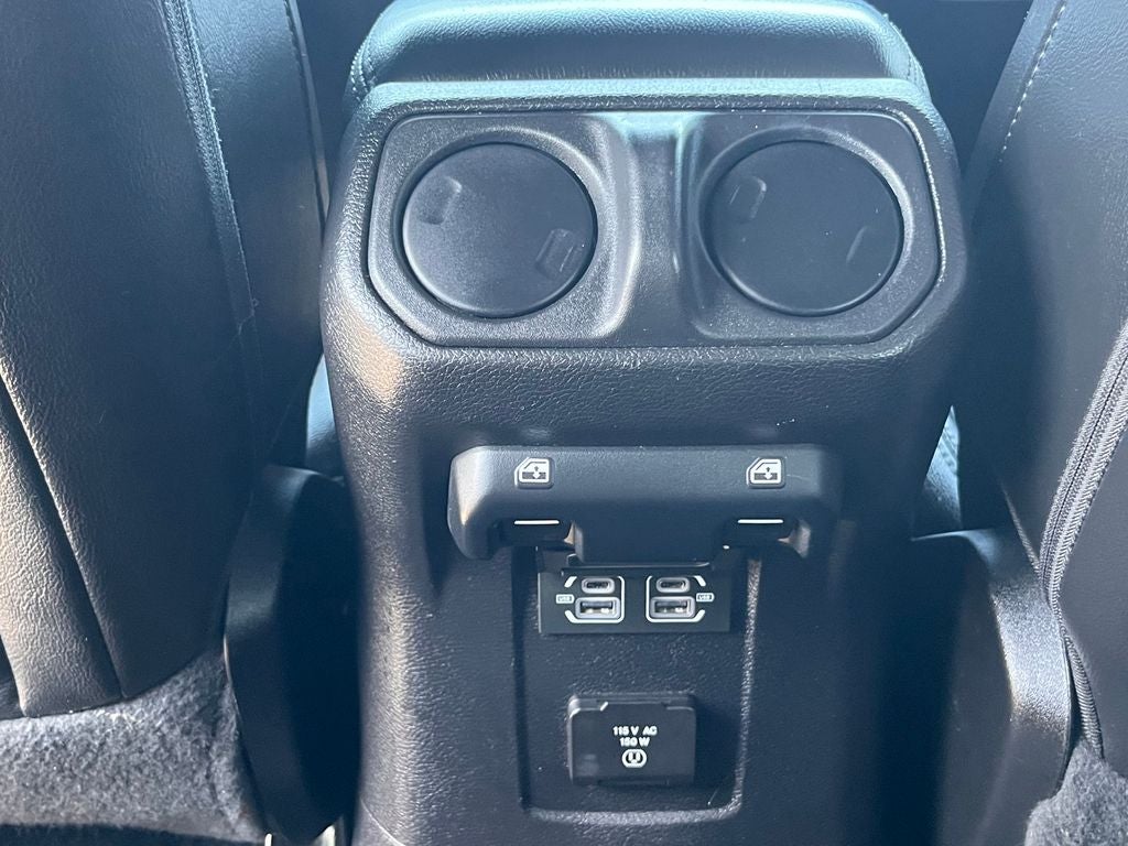 2021 Jeep Wrangler Unlimited Sahara Altitude