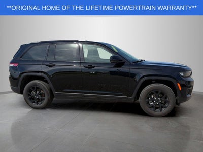 2025 Jeep Grand Cherokee Laredo