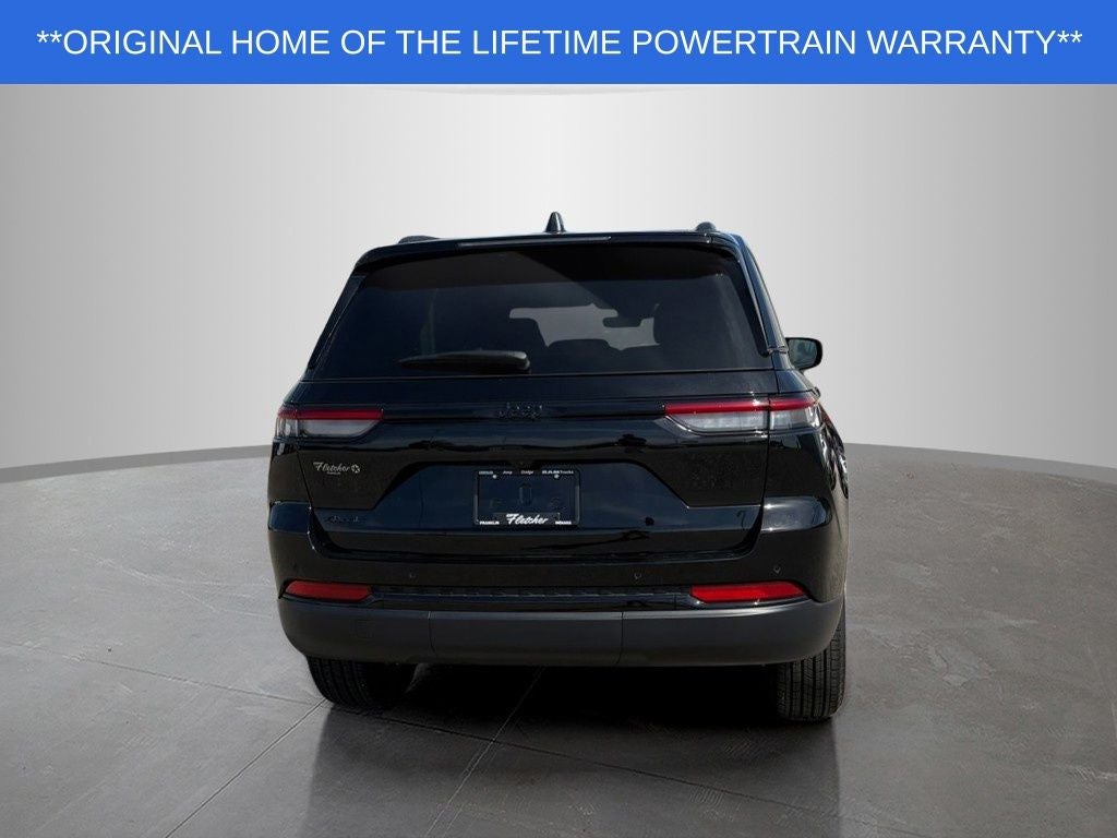 2025 Jeep Grand Cherokee Laredo
