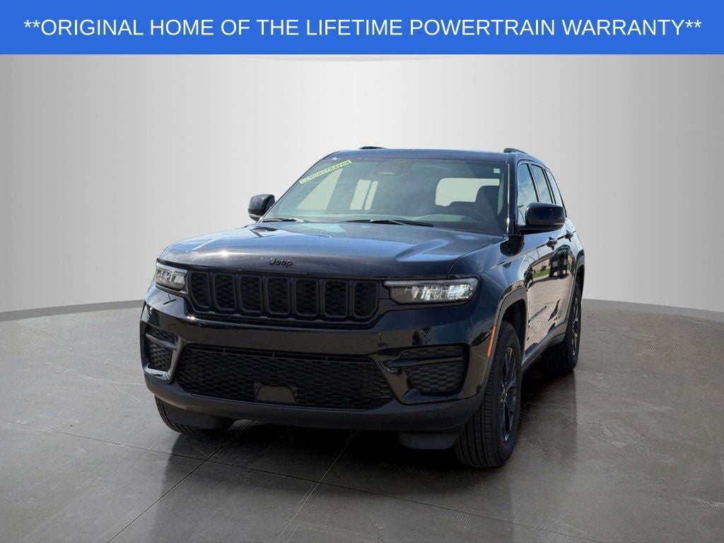 2025 Jeep Grand Cherokee Laredo