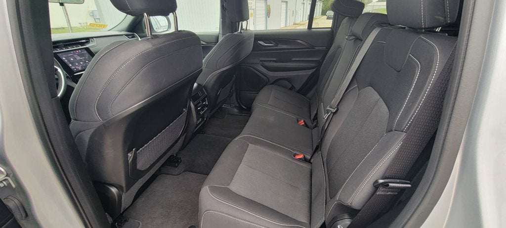 2025 Jeep Grand Cherokee Laredo X