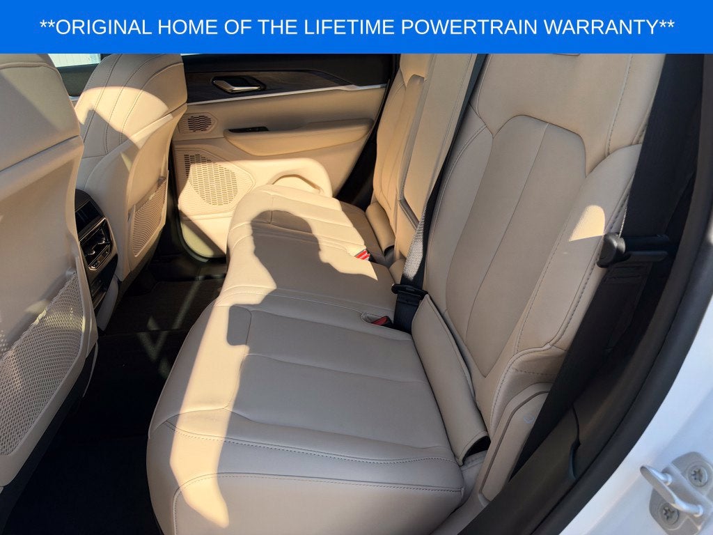2027 Jeep Grand Cherokee Limited Reserve