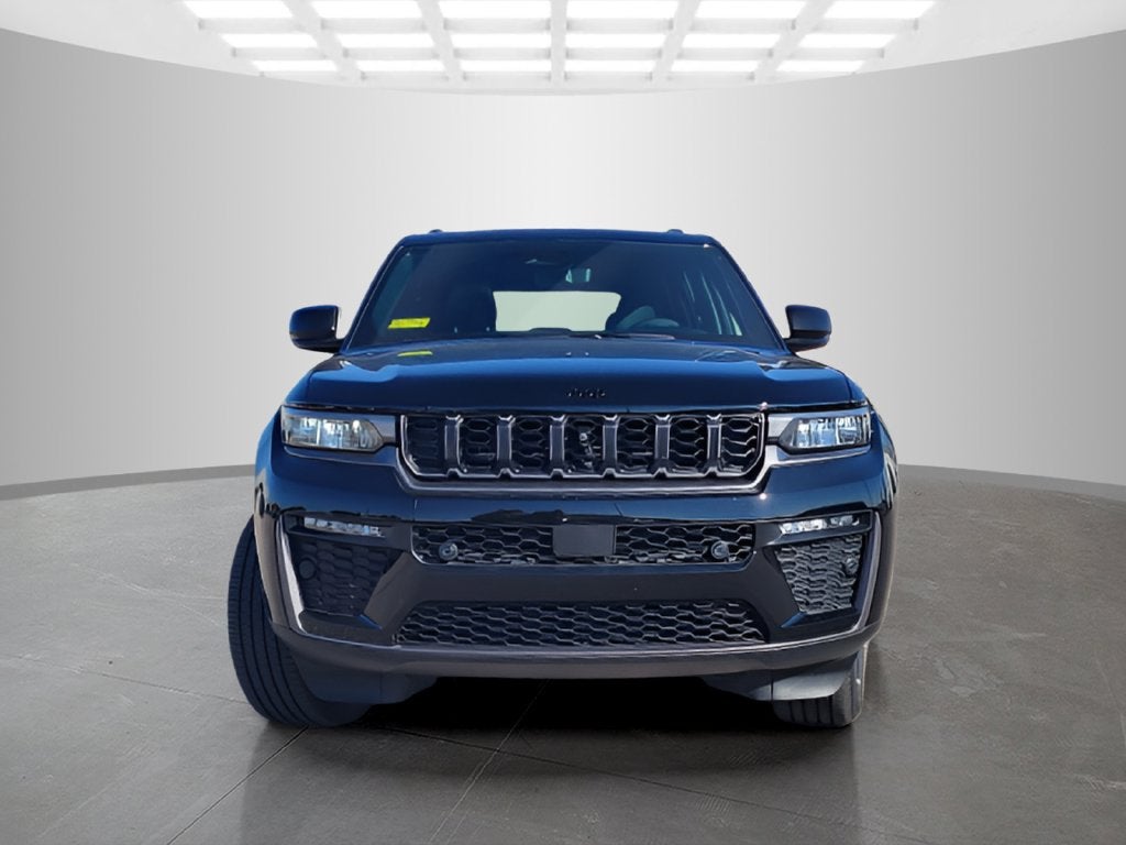 2026 Jeep Grand Cherokee Base