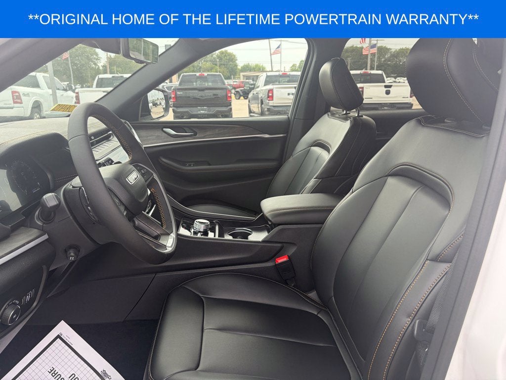 2026 Jeep Grand Cherokee Base