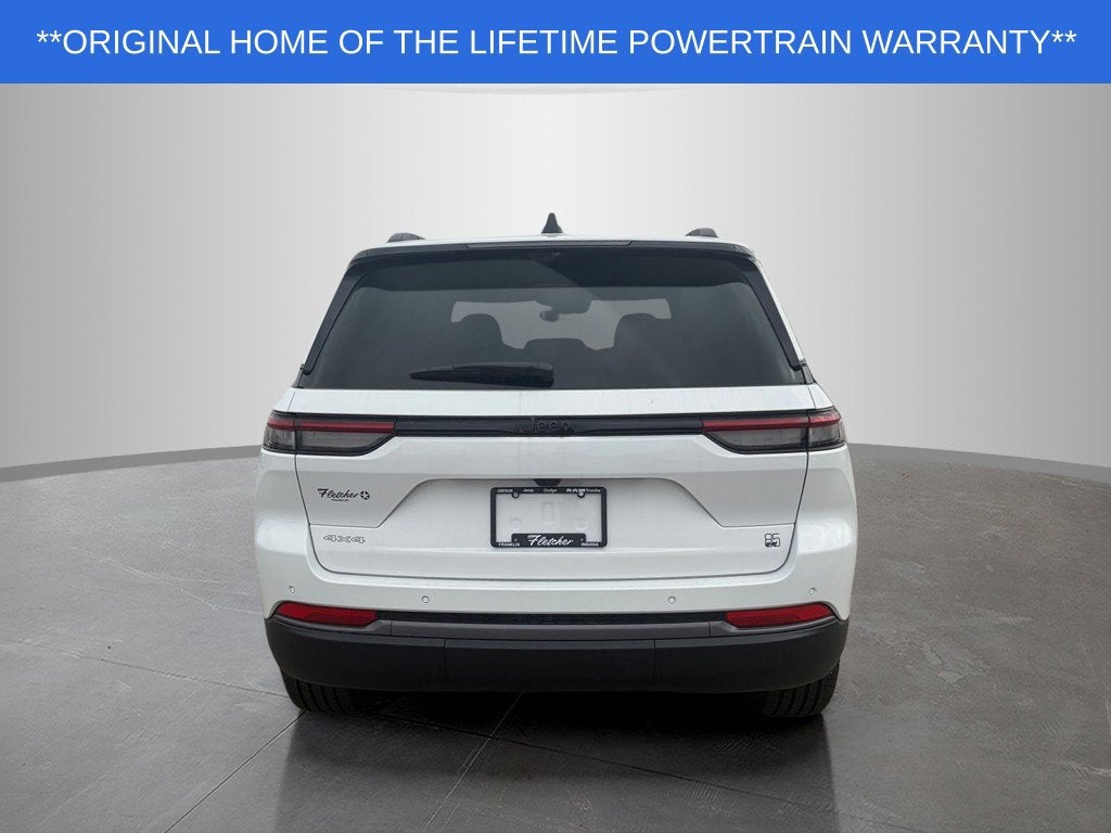 2026 Jeep Grand Cherokee Base