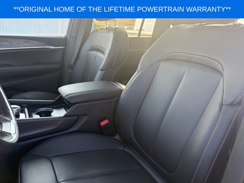 2026 Jeep Grand Cherokee Base