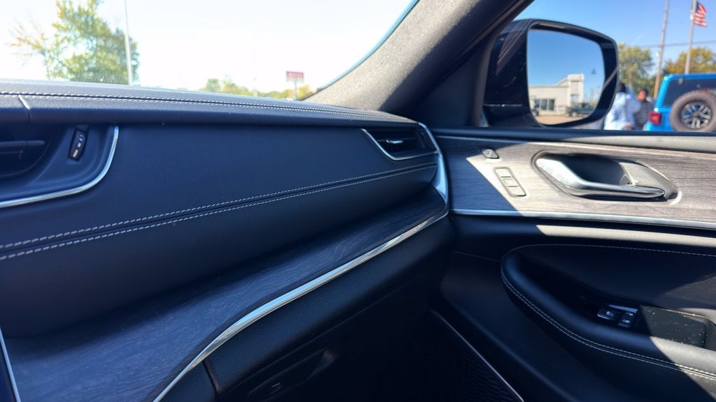 2025 Jeep Grand Cherokee Overland