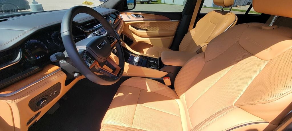 2025 Jeep Grand Cherokee Summit Reserve