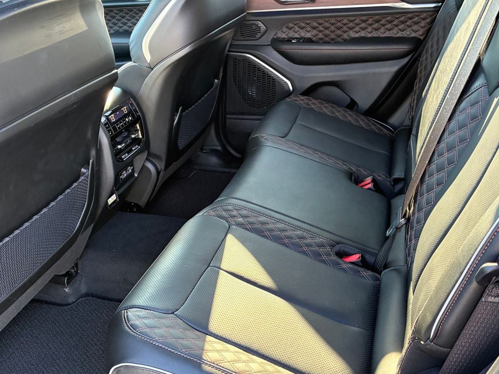 2025 Jeep Grand Cherokee Summit