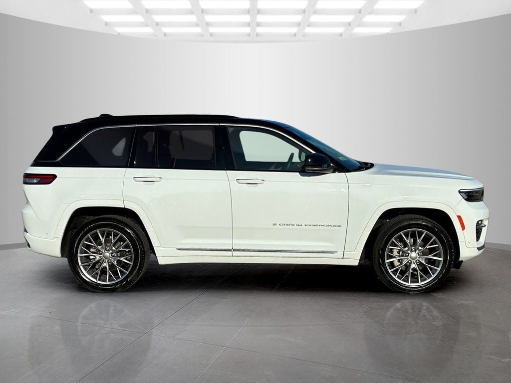 2025 Jeep Grand Cherokee Summit