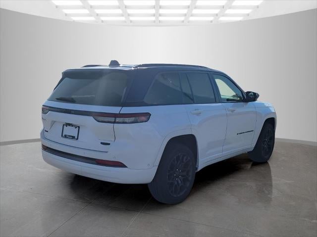 2026 Jeep Grand Cherokee Summit