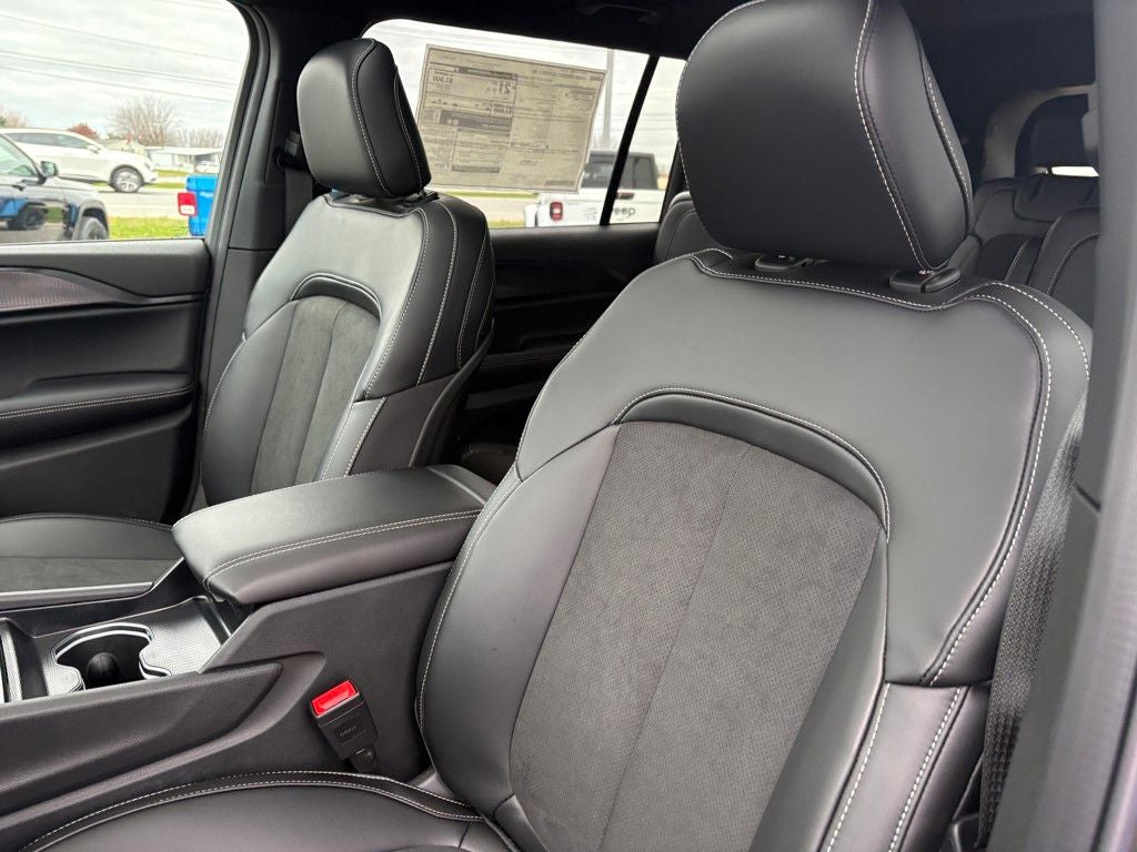 2025 Jeep Grand Cherokee L Altitude X