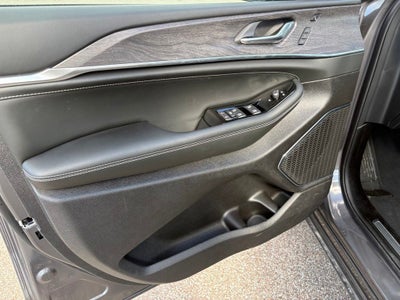 2025 Jeep Grand Cherokee L Overland