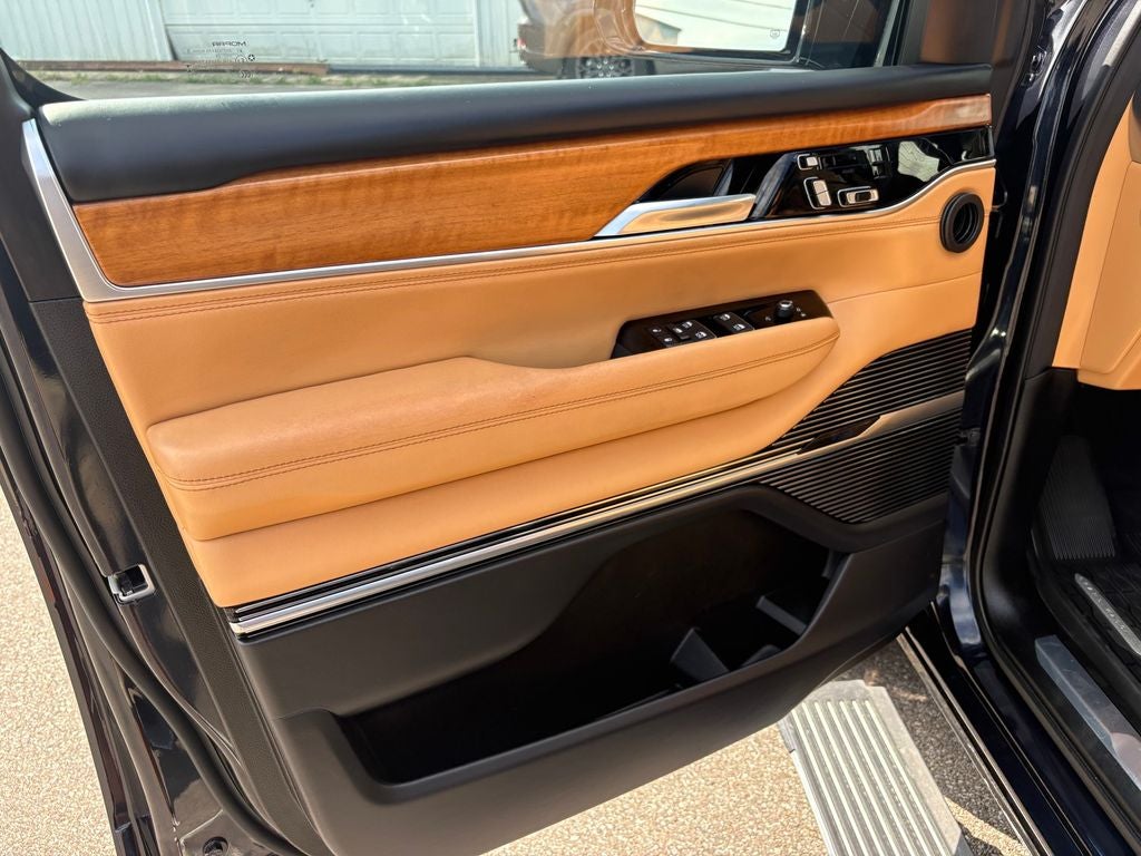 2025 Jeep Grand Wagoneer L Series III