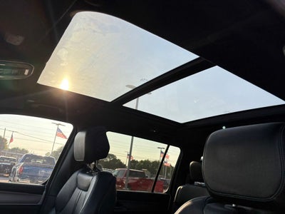 2025 Jeep Wagoneer Base