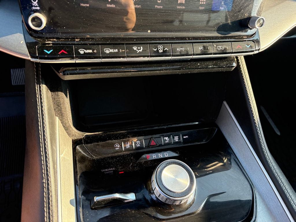 2025 Jeep Wagoneer Base