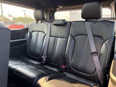 2025 Jeep Wagoneer Base