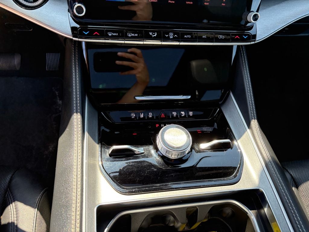 2025 Jeep Wagoneer Series III