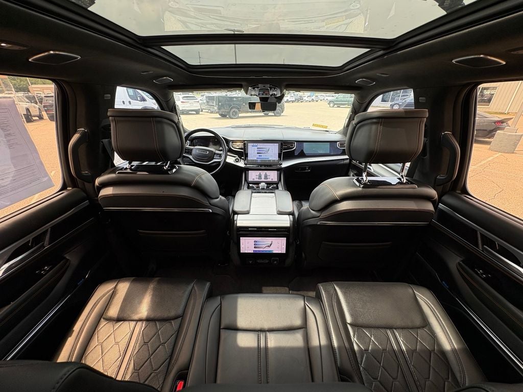 2022 Jeep Grand Wagoneer Series III