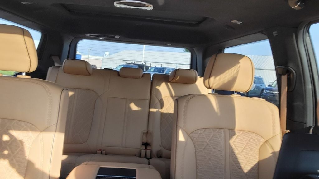 2025 Jeep Grand Wagoneer Series III