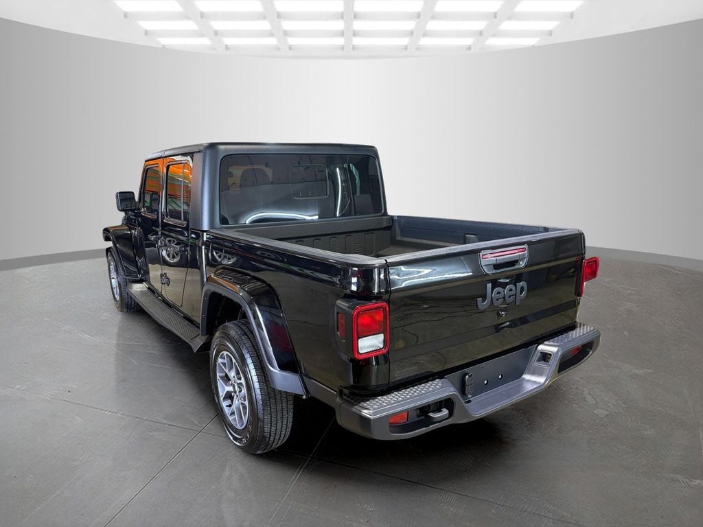 2024 Jeep Gladiator Sport S