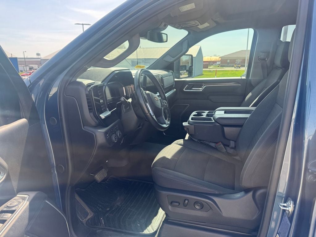 2025 Chevrolet Silverado 3500HD LT