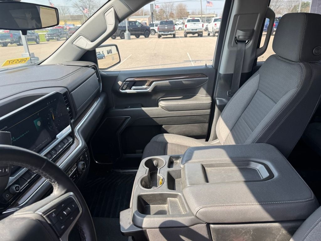 2025 Chevrolet Silverado 1500 LT LT1