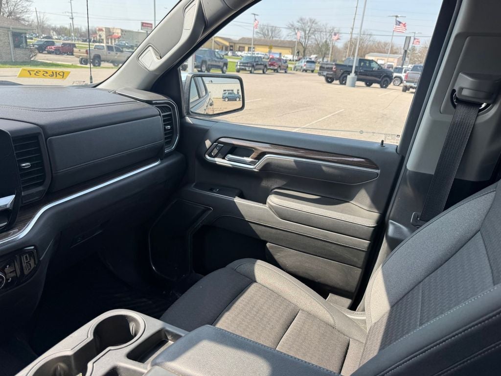 2025 Chevrolet Silverado 1500 LT LT1
