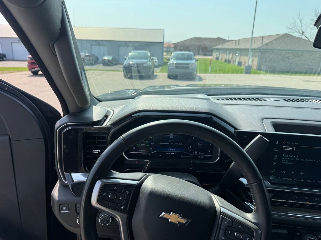 2025 Chevrolet Silverado 1500 LT LT1