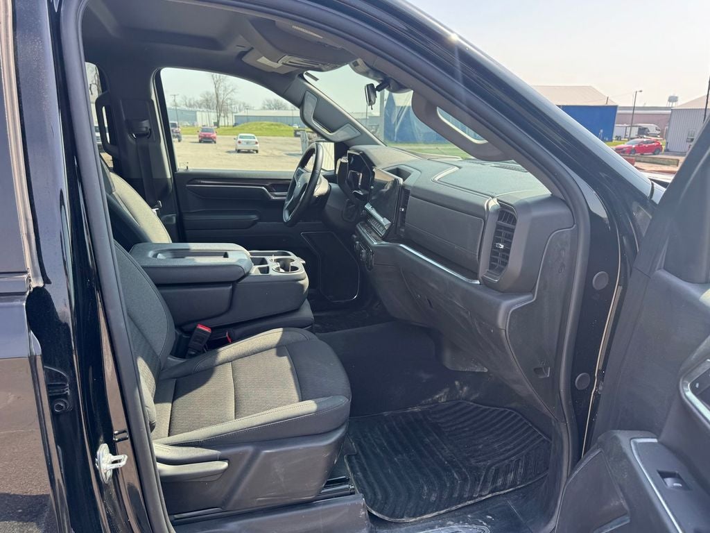 2025 Chevrolet Silverado 1500 LT LT1