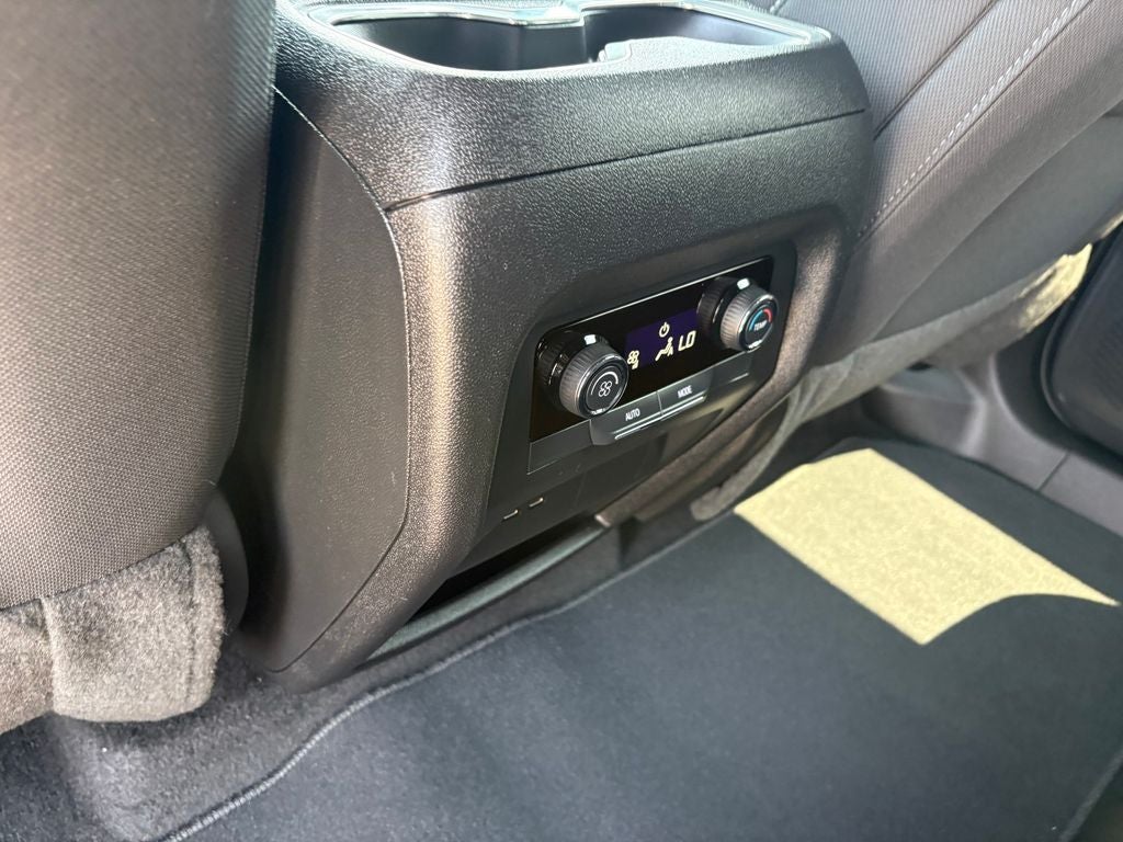 2024 Chevrolet Traverse LS