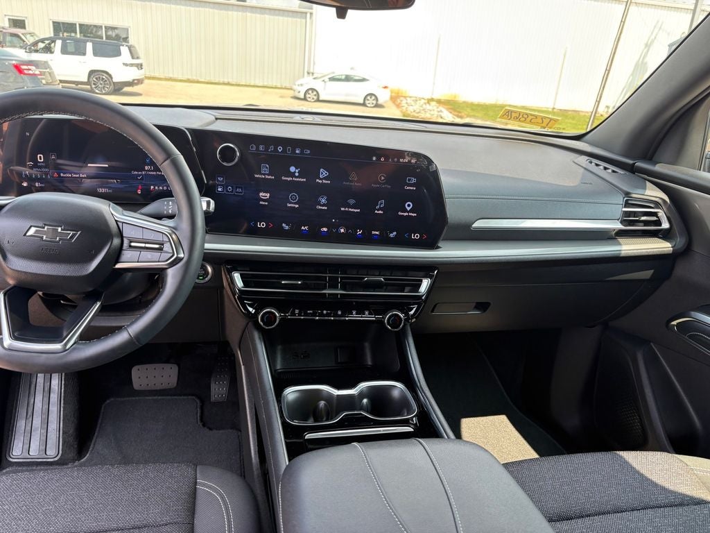 2024 Chevrolet Traverse LS