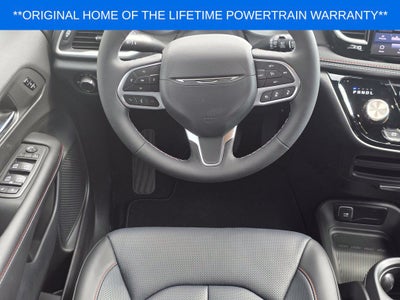 2027 Chrysler Pacifica Select