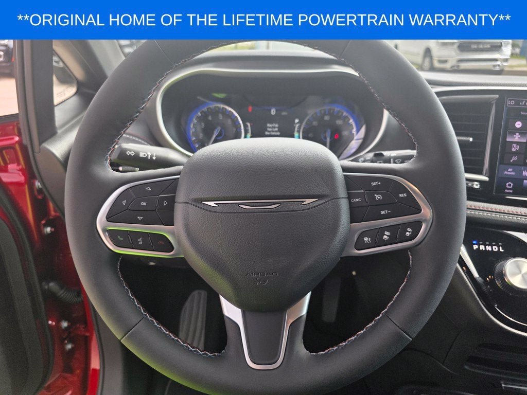 2027 Chrysler Pacifica Select