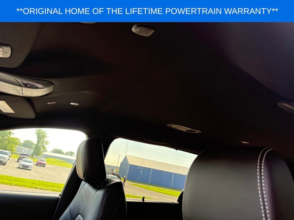 2027 Chrysler Pacifica Select