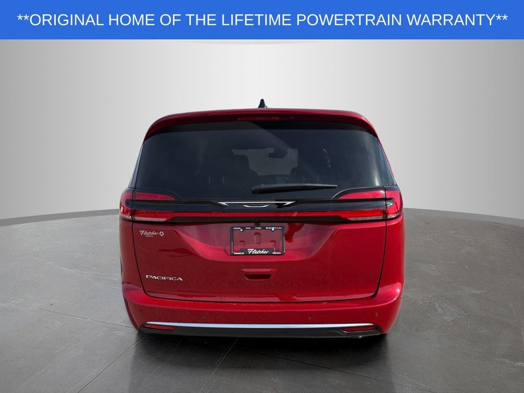 2027 Chrysler Pacifica Select
