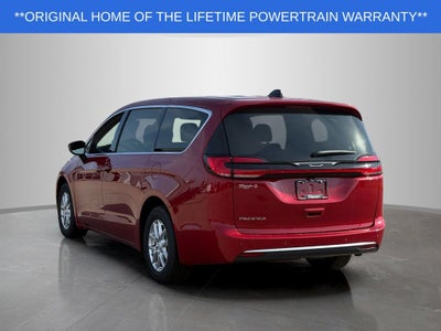 2027 Chrysler Pacifica Select