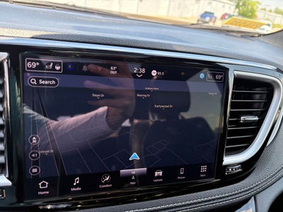 2025 Chrysler Pacifica Limited