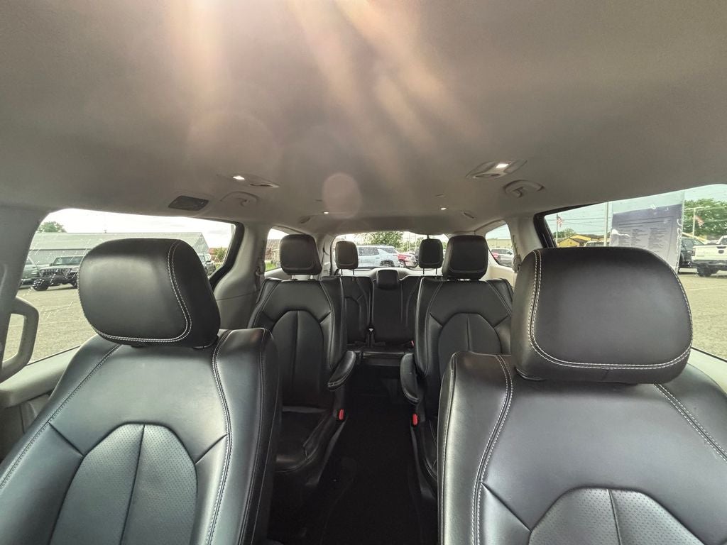 2023 Chrysler Pacifica Hybrid Touring L