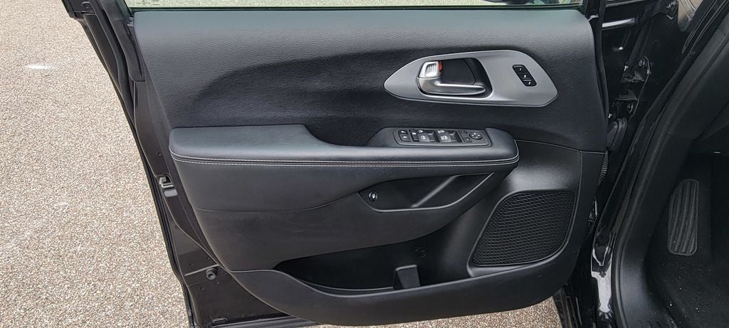 2022 Chrysler Pacifica Hybrid Touring L