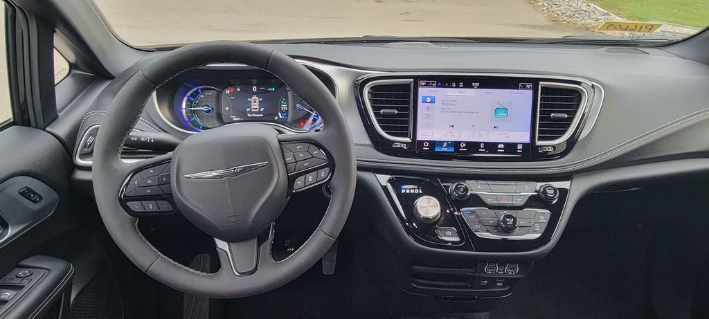 2022 Chrysler Pacifica Hybrid Touring L