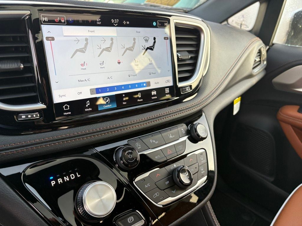 2026 Chrysler Pacifica Pinnacle