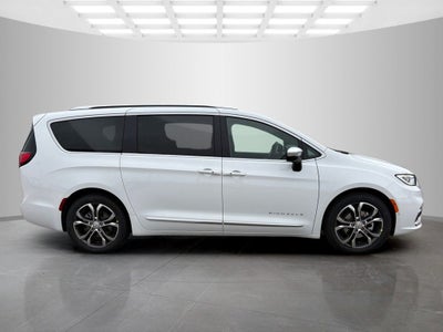 2026 Chrysler Pacifica Pinnacle