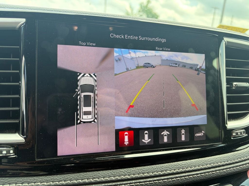 2024 Chrysler Pacifica Hybrid Select S Appearance