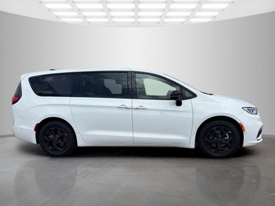 2024 Chrysler Pacifica Hybrid Select S Appearance