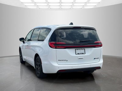 2024 Chrysler Pacifica Hybrid Select S Appearance