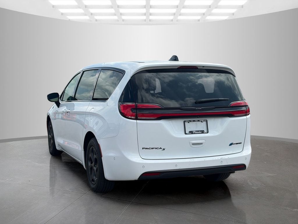 2024 Chrysler Pacifica Hybrid Select S Appearance