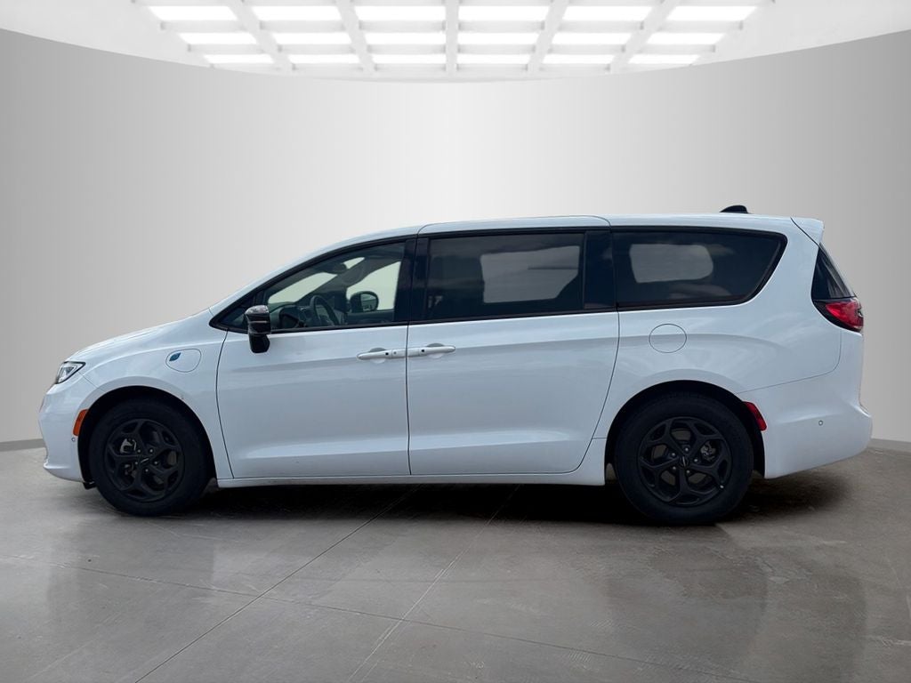 2024 Chrysler Pacifica Hybrid Select S Appearance