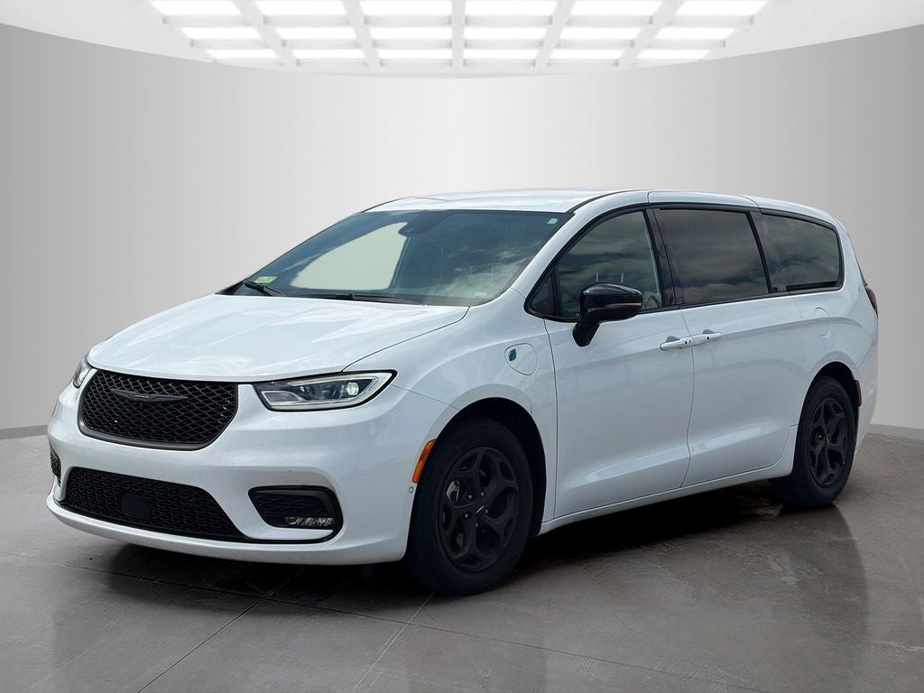 2024 Chrysler Pacifica Hybrid Select S Appearance