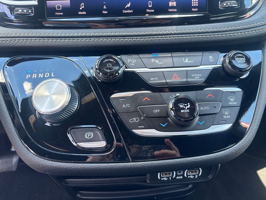 2024 Chrysler Pacifica Hybrid Select S Appearance